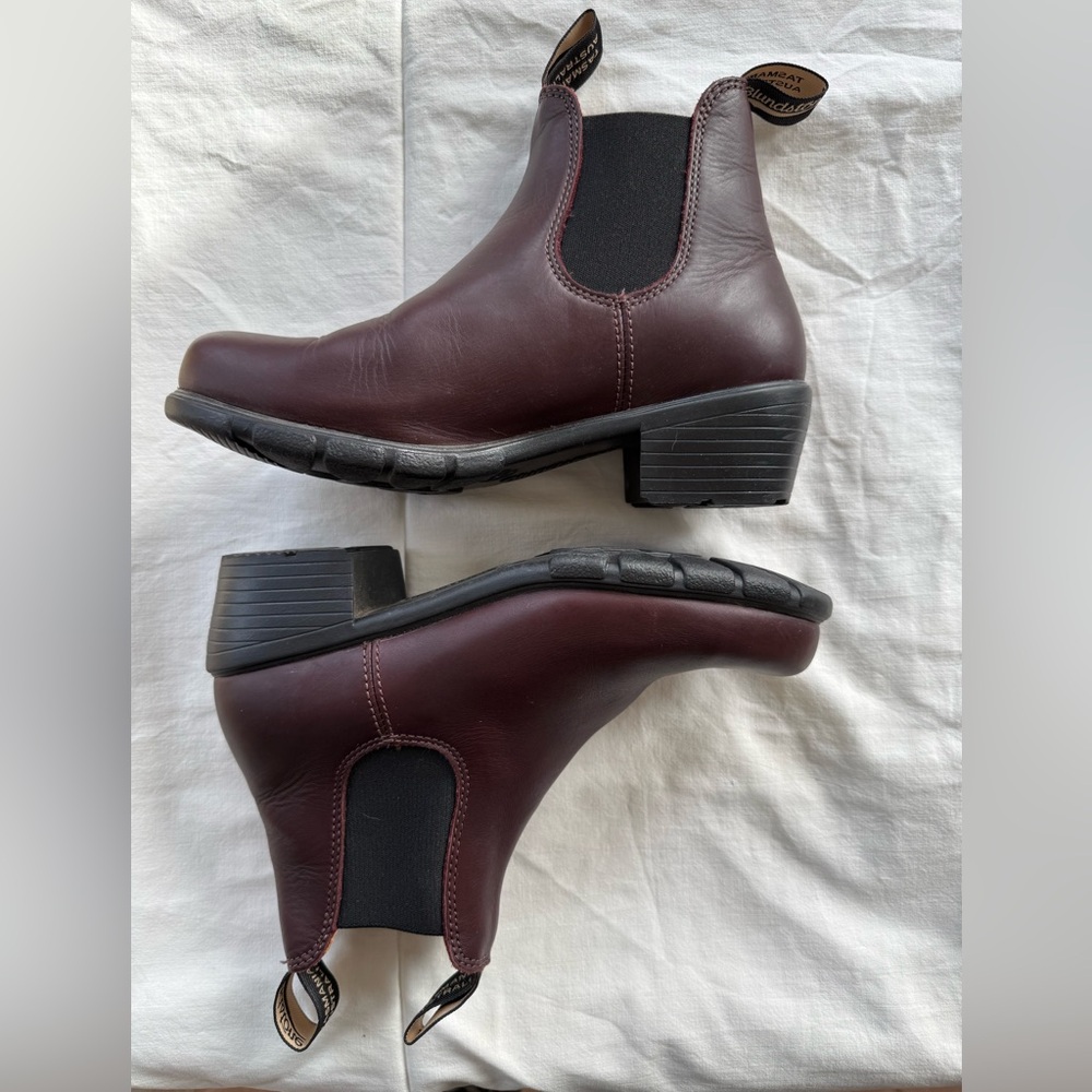 Reposhed Blundstone Ankle Boots
